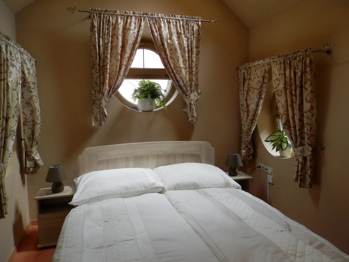 Bed and Breakfast Nagyret Panzio Erlau Exterior foto