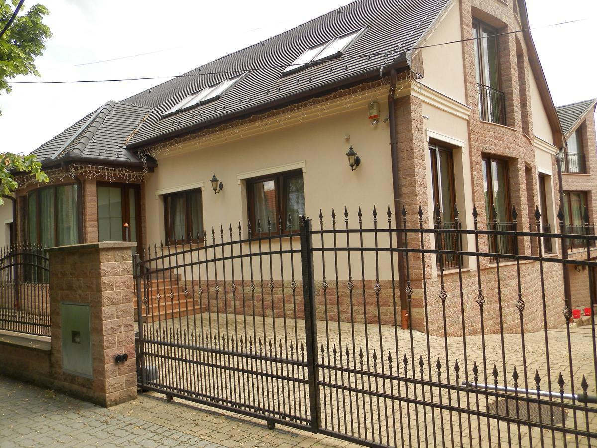Bed and Breakfast Nagyret Panzio Erlau Exterior foto